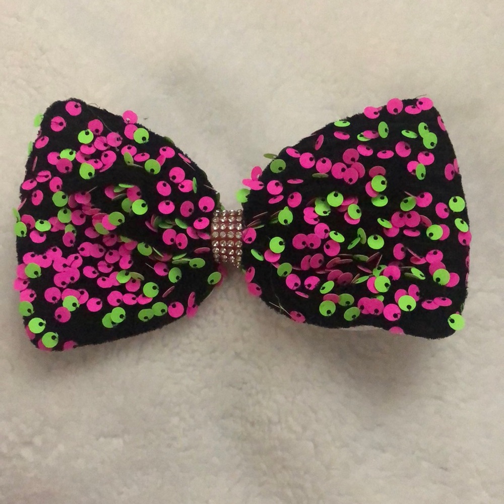 2 for $8 Medium sized bow for girls green pink and black